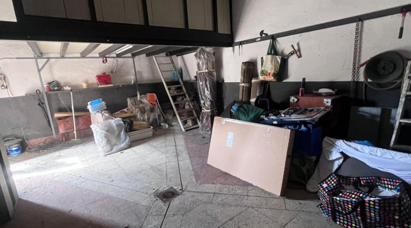 Se Vende Garaje Independiente Para 2 Coches Con 2 Puertas Independientes