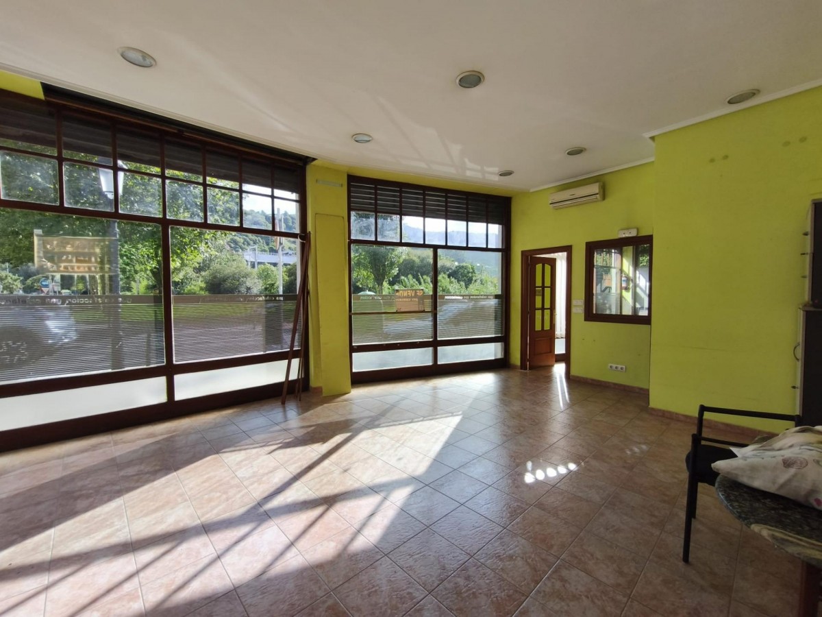 Se Vende local comercial en Barakaldo Zona Retuerto.