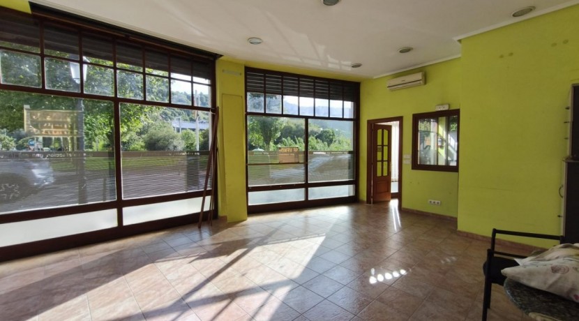 Se Vende local comercial en Barakaldo Zona Retuerto.