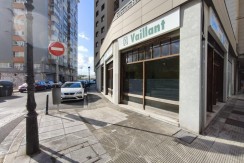 Se Vende local comercial en Barakaldo Zona Retuerto.