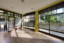Se Vende local comercial en Barakaldo Zona Retuerto.