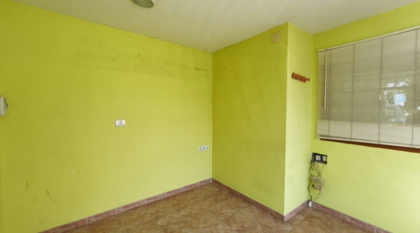 Se Vende local comercial en Barakaldo Zona Retuerto.