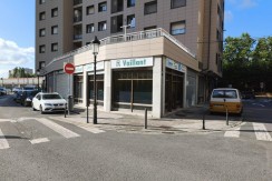 Se Vende local comercial en Barakaldo Zona Retuerto.