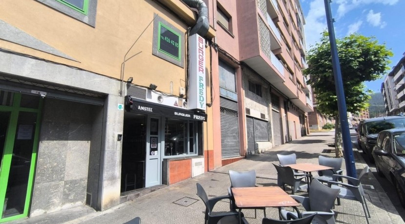 SE VENDE LOCAL CON ACTIVIDAD EN ETXEBARRI