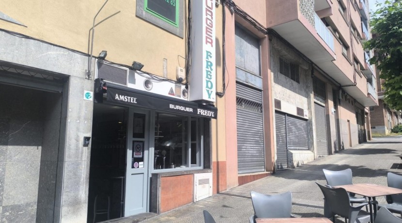 SE VENDE LOCAL CON ACTIVIDAD EN ETXEBARRI