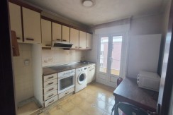 Se Vende Piso En El Centro De Portugalete Junto Al Metro De 2 Habitaciones Con balcon