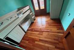Se Vende Piso En El Centro De Portugalete Junto Al Metro De 2 Habitaciones Con balcon