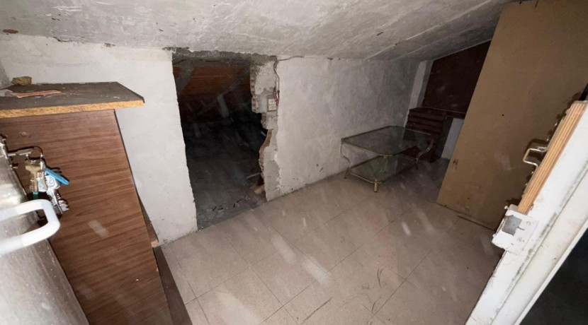 Se Vende Piso En El Centro De Portugalete Junto Al Metro De 2 Habitaciones Con balcon