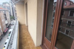 Se Vende Piso En El Centro De Portugalete Junto Al Metro De 2 Habitaciones Con balcon