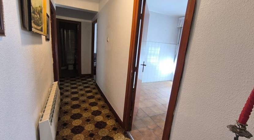 SE VENDE PISO EN ETXEBARRI CERCA DEL METRO