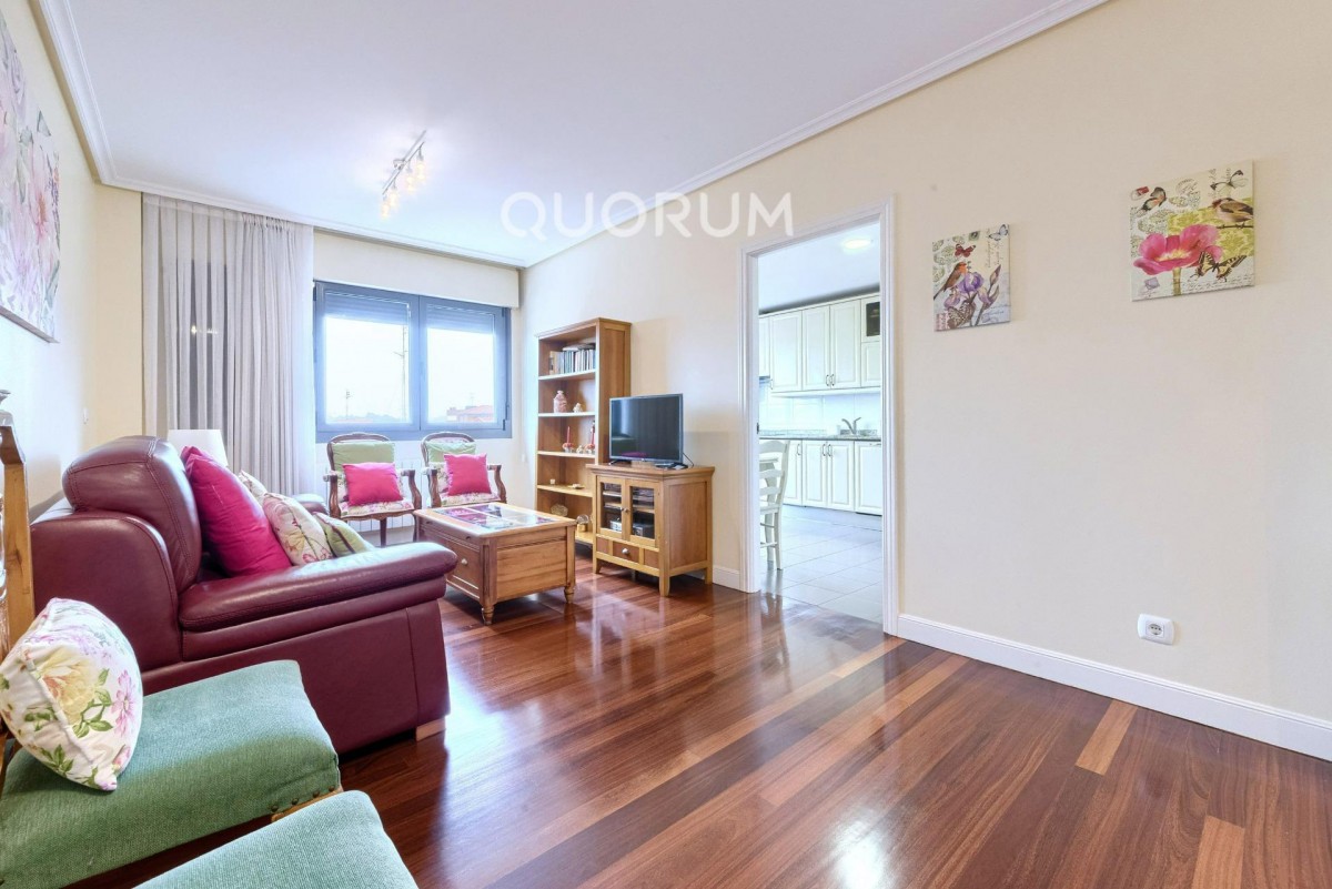 Se Vende Precioso Piso En El Centro De Barakaldo Con 3 Habitaciones 2 Baños Garaje y Trastero Directo