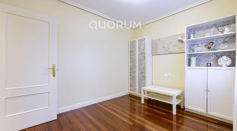 Se Vende Precioso Piso En El Centro De Barakaldo Con 3 Habitaciones 2 Baños Garaje y Trastero Directo