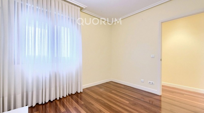 Se Vende Precioso Piso En El Centro De Barakaldo Con 3 Habitaciones 2 Baños Garaje y Trastero Directo