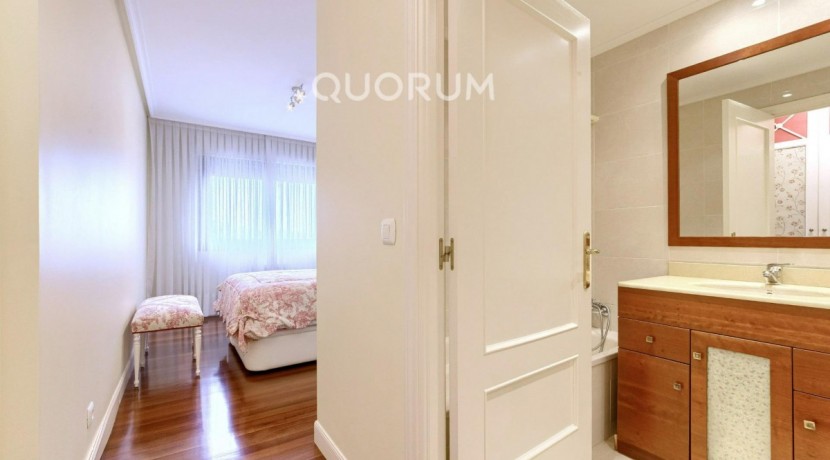 Se Vende Precioso Piso En El Centro De Barakaldo Con 3 Habitaciones 2 Baños Garaje y Trastero Directo