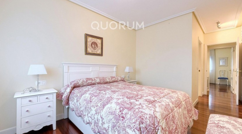 Se Vende Precioso Piso En El Centro De Barakaldo Con 3 Habitaciones 2 Baños Garaje y Trastero Directo