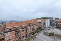 Se Vende Precioso Piso En El Centro De Barakaldo Con 3 Habitaciones 2 Baños Garaje y Trastero Directo