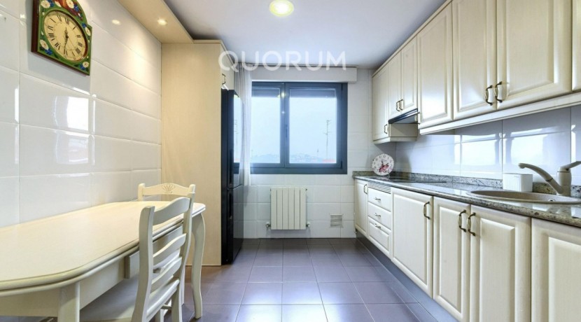 Se Vende Precioso Piso En El Centro De Barakaldo Con 3 Habitaciones 2 Baños Garaje y Trastero Directo