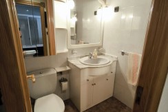 TRES HABITACIONES Y DOS BAÑOS EN RONDA RESURRECIÓN MARIA DE AZKUE