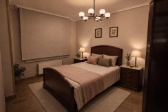 TRES HABITACIONES Y DOS BAÑOS EN RONDA RESURRECIÓN MARIA DE AZKUE
