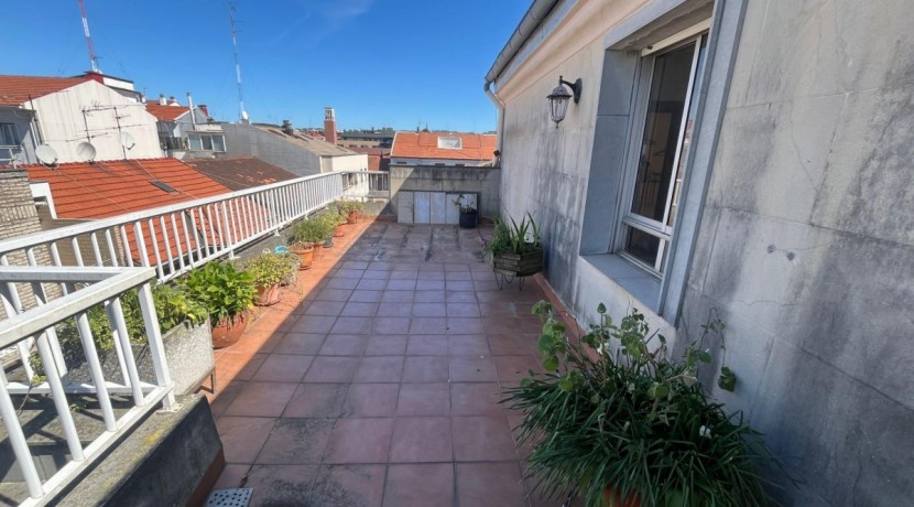 Vivienda Con Espectacular Terraza En Romo