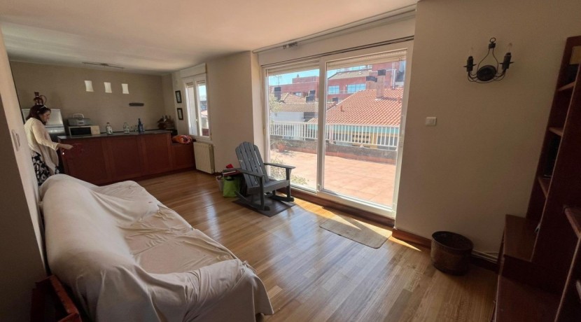 Vivienda Con Espectacular Terraza En Romo