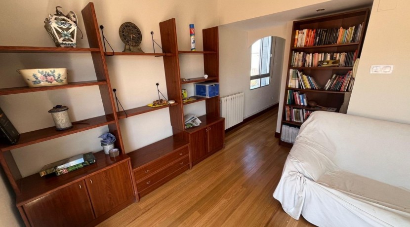 Vivienda Con Espectacular Terraza En Romo