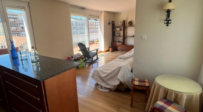 Vivienda Con Espectacular Terraza En Romo
