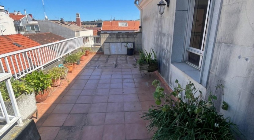 Vivienda Con Espectacular Terraza En Romo