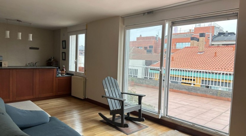 Vivienda Con Espectacular Terraza En Romo