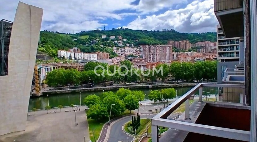 Vivienda con gran potencial junto al Guggenheim