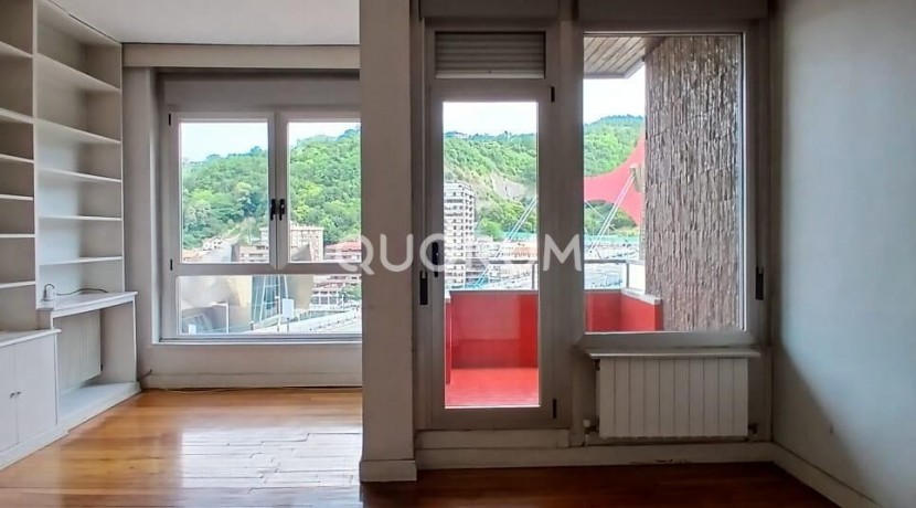 Vivienda con gran potencial junto al Guggenheim