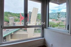 Vivienda con gran potencial junto al Guggenheim