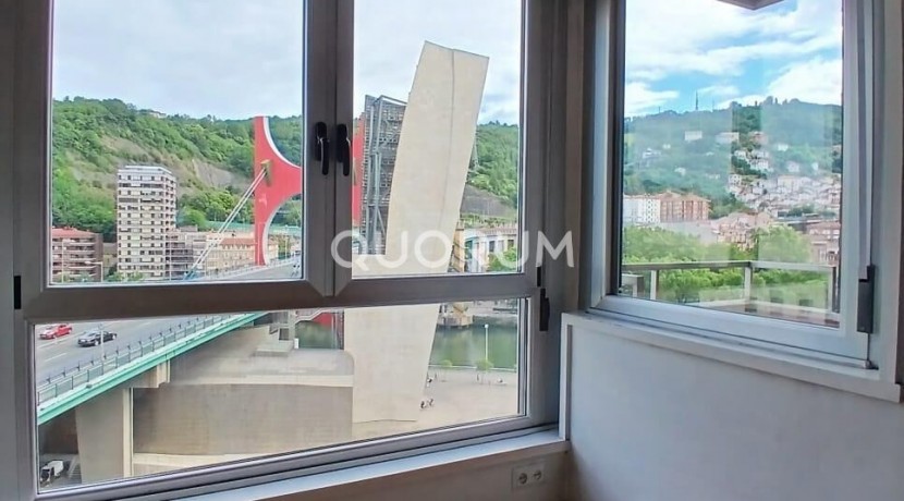 Vivienda con gran potencial junto al Guggenheim