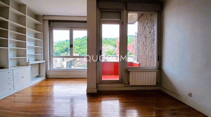 Vivienda con gran potencial junto al Guggenheim