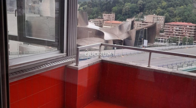 Vivienda con gran potencial junto al Guggenheim