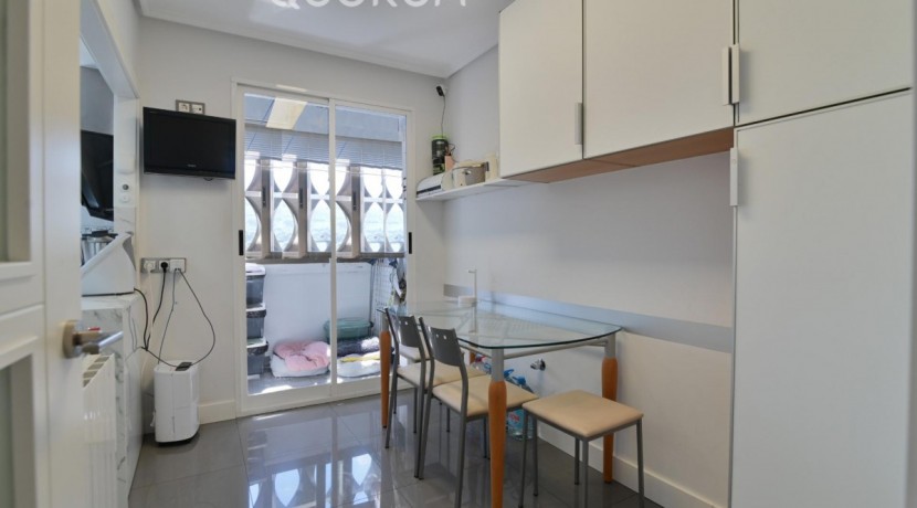 Vivienda con reformada con vistas y garaje en Sarriko