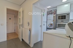 Vivienda con reformada con vistas y garaje en Sarriko