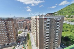 Vivienda con reformada con vistas y garaje en Sarriko