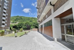 Vivienda con reformada con vistas y garaje en Sarriko