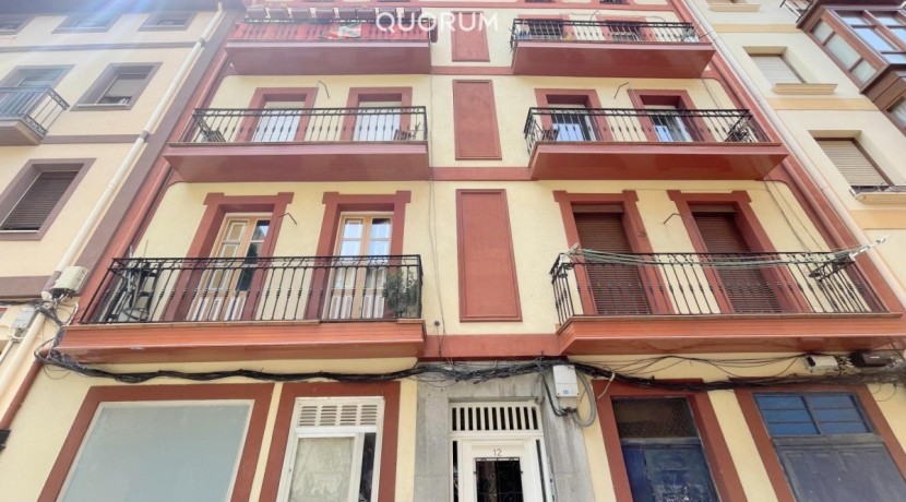 Vivienda de 2 Habitaciones En El Casco Histórico