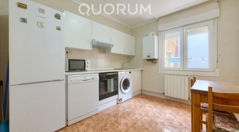 VIVIENDA DE 2 HABITACIONES PARA ENTRAR A VIVIR A DOS MINUTOS DEL CENTRO DE BARAKALDO
