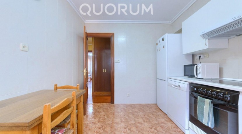 VIVIENDA DE 2 HABITACIONES PARA ENTRAR A VIVIR A DOS MINUTOS DEL CENTRO DE BARAKALDO