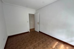 VIVIENDA DE TRES HABITACIONES CON ASCENSOR A NIVEL DE CALLE