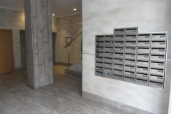 VIVIENDA DE TRES HABITACIONES CON ASCENSOR A NIVEL DE CALLE