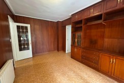 VIVIENDA DE TRES HABITACIONES CON ASCENSOR A NIVEL DE CALLE