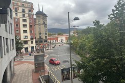 Vivienda En Plaza Euskadi Para Entrar A Vivir