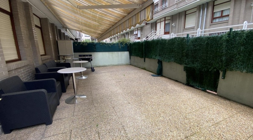 Vivienda Muy Luminosa Con Jardín y Terraza