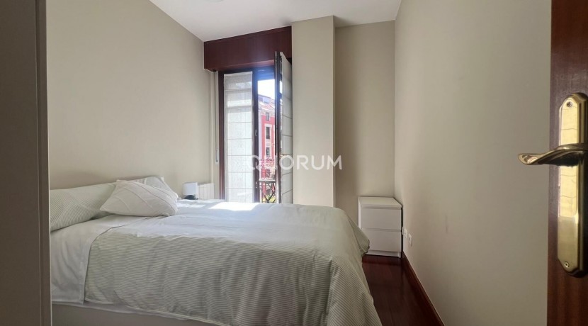 Vivienda Para Contratos de Temporada 4 Habitaciones con Garaje