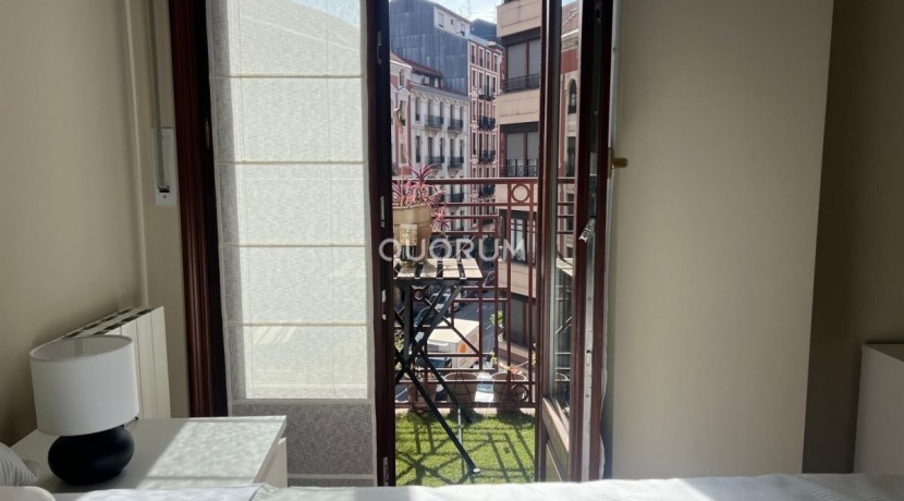 Vivienda Para Contratos de Temporada 4 Habitaciones con Garaje