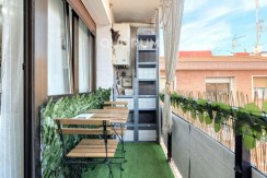 VIVIENDA PARA ENTRAR A VIVIR DE 2 HABITACIONES CON TERRAZA